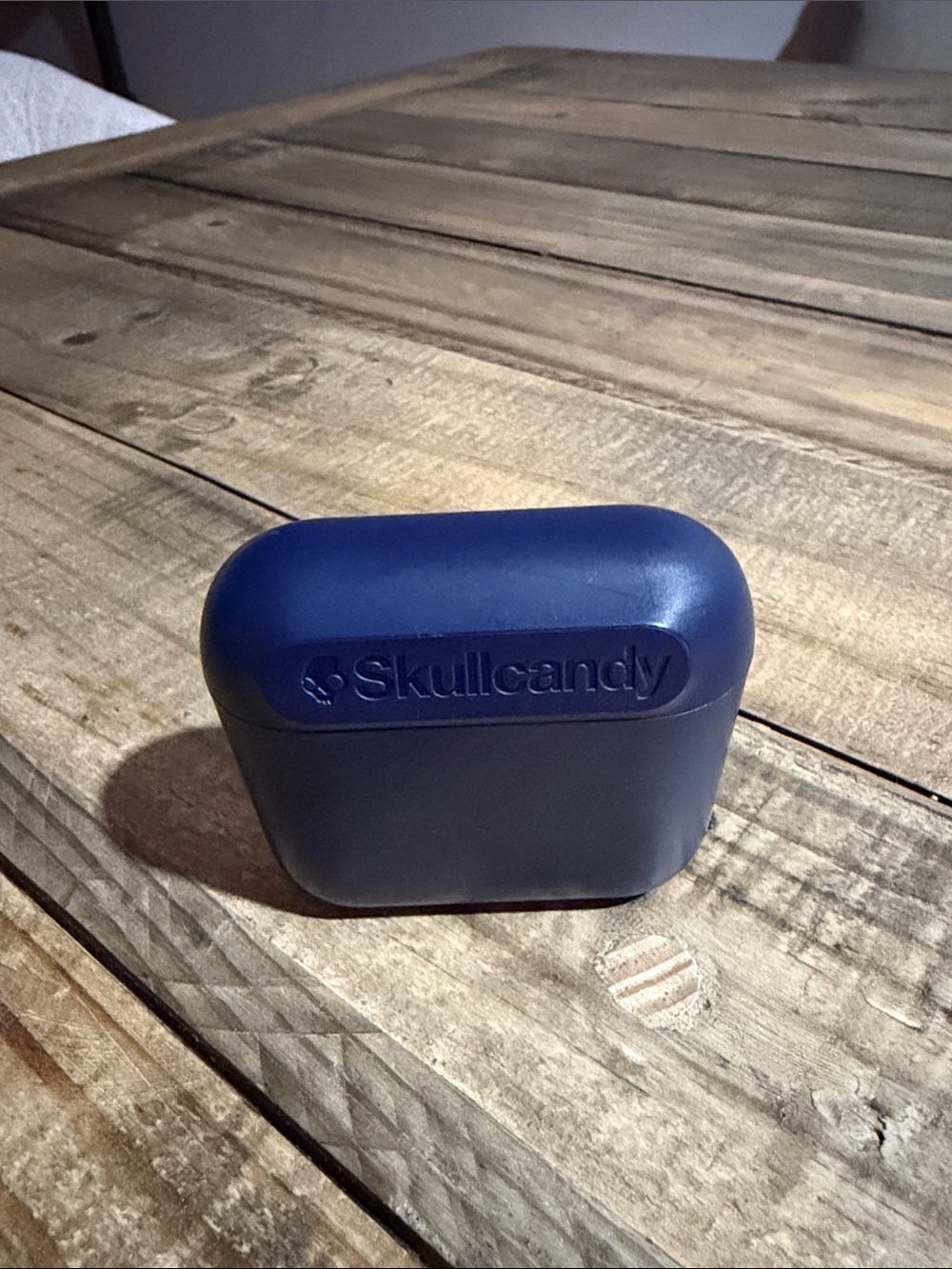 Skullcandy Midnight Blue Earbuds and Charging Case